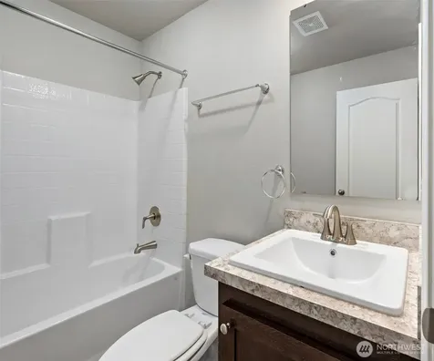 4341 Noisy Circle Oak Harbor WA 98277