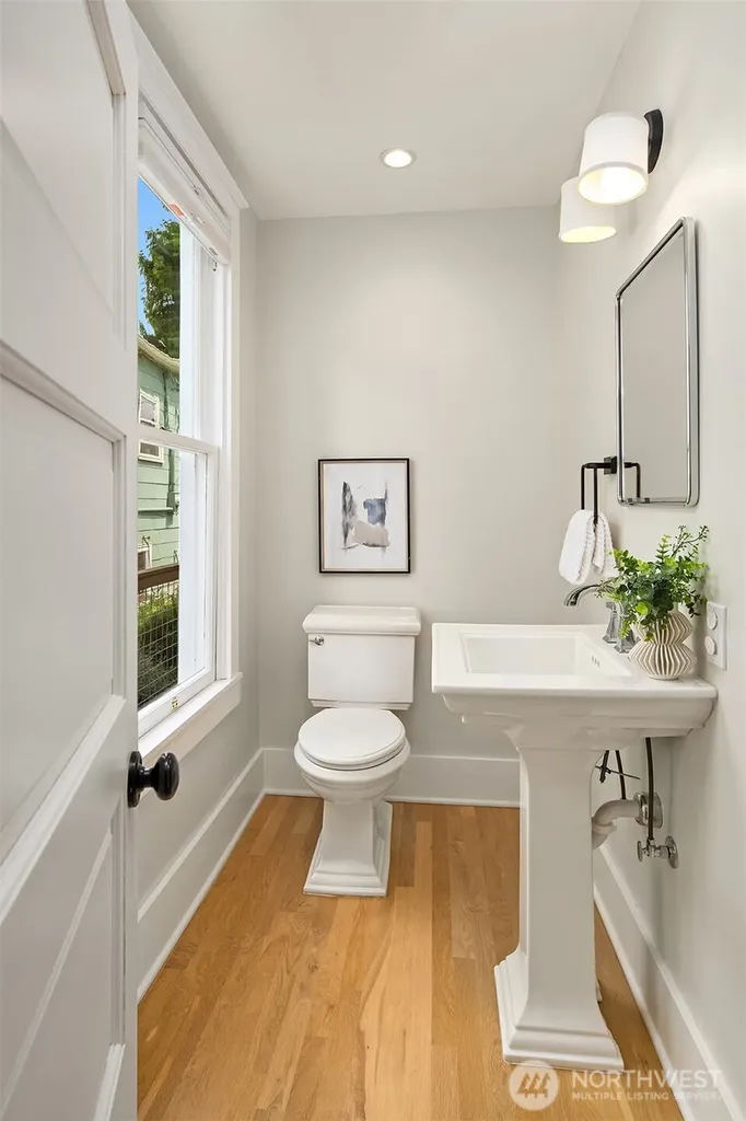 6302 15th Avenue NE Seattle WA 98115