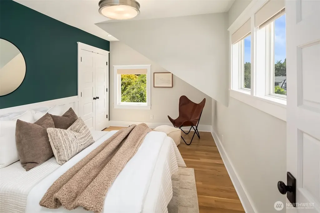 6302 15th Avenue NE Seattle WA 98115
