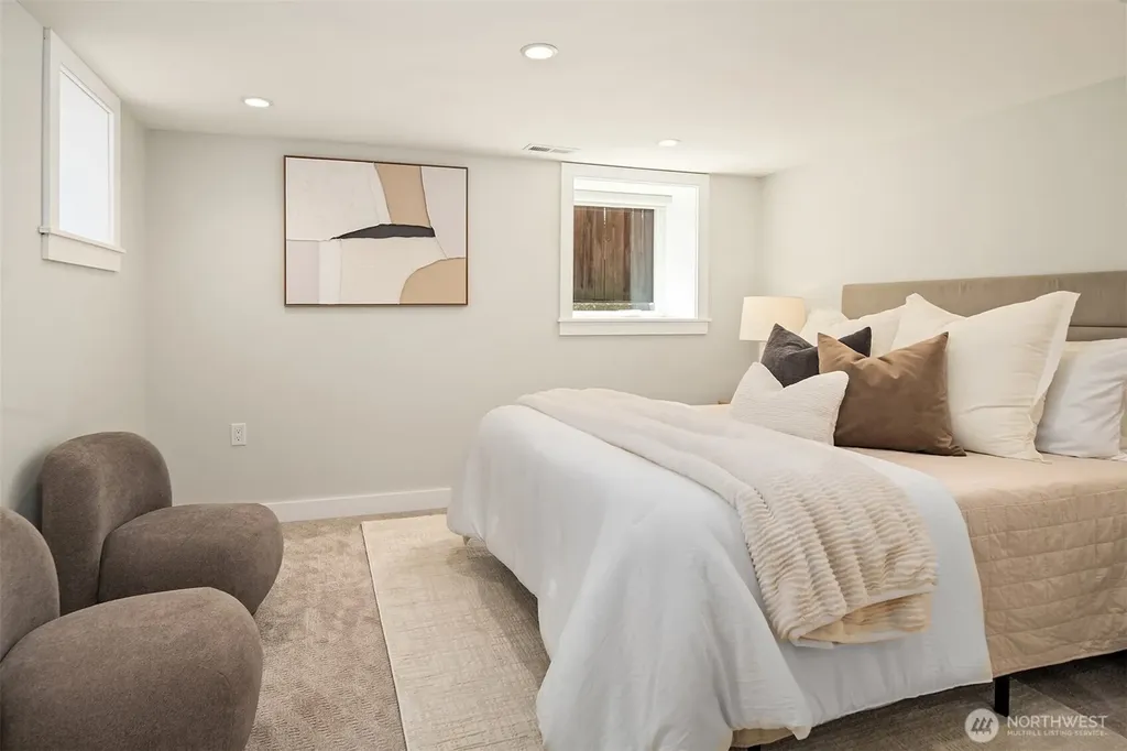 6302 15th Avenue NE Seattle WA 98115