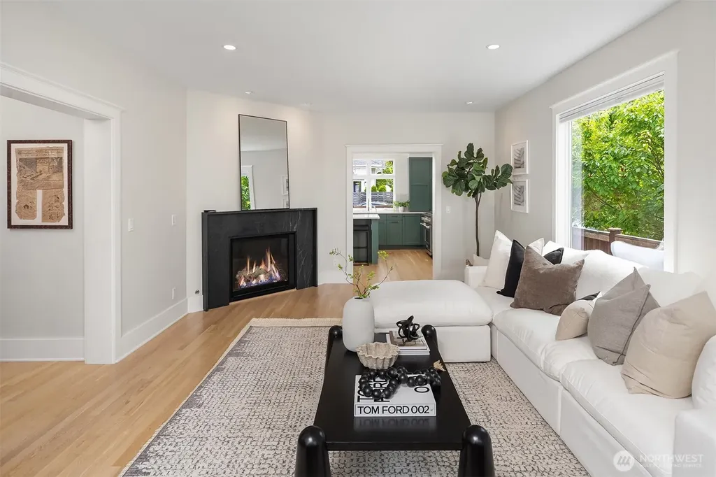 6302 15th Avenue NE Seattle WA 98115