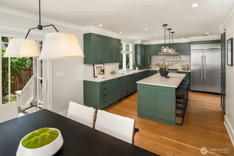 6302 15th Avenue NE Seattle WA 98115