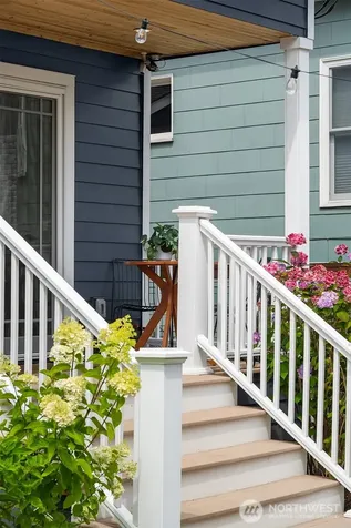 6302 15th Avenue NE Seattle WA 98115