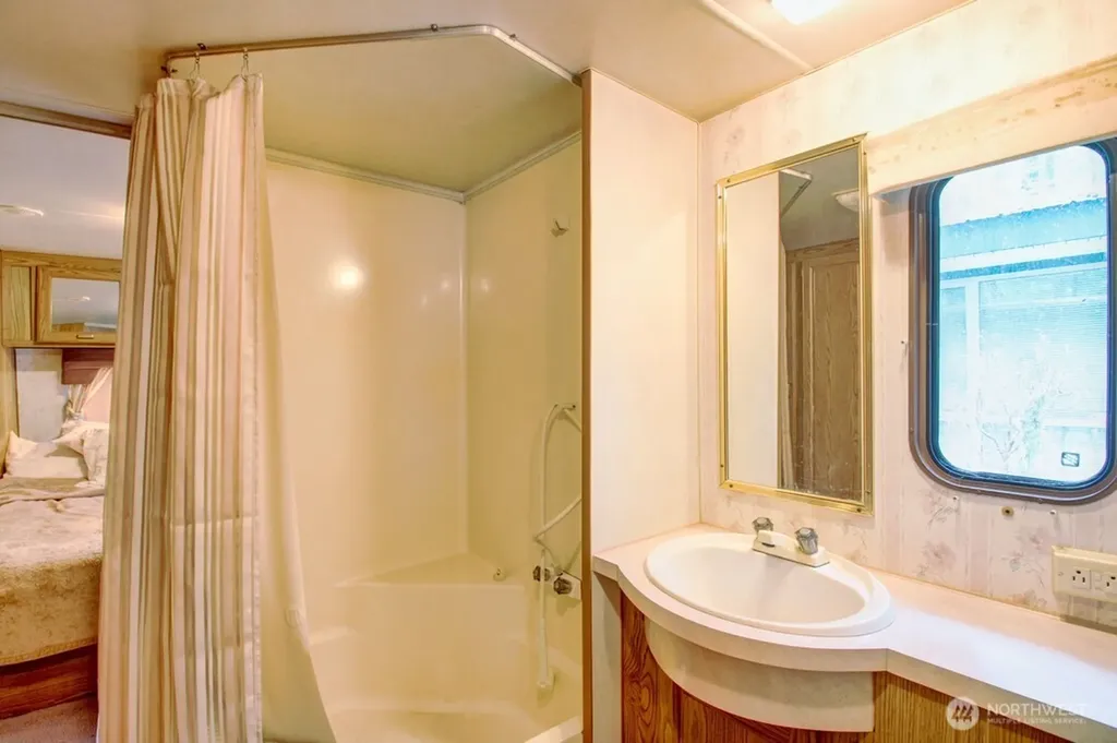 149 Goldrush Road Deming WA 98244