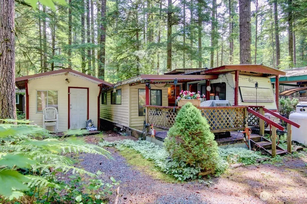 149 Goldrush Road Deming WA 98244