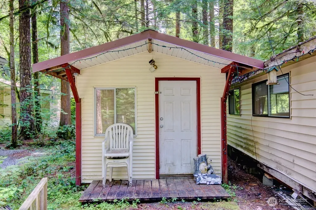 149 Goldrush Road Deming WA 98244