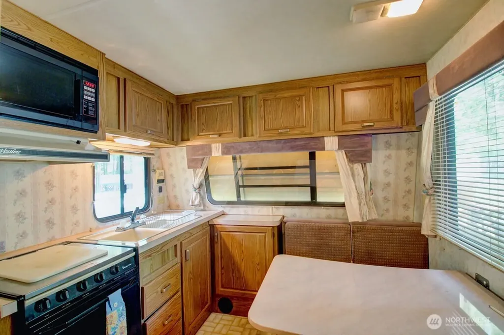 149 Goldrush Road Deming WA 98244