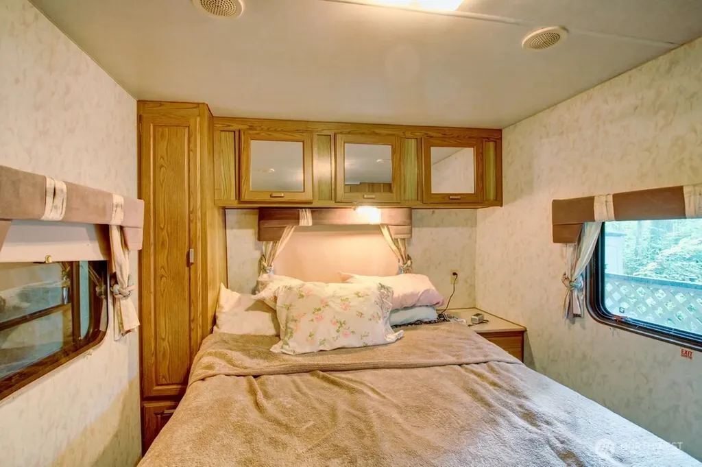 149 Goldrush Road Deming WA 98244