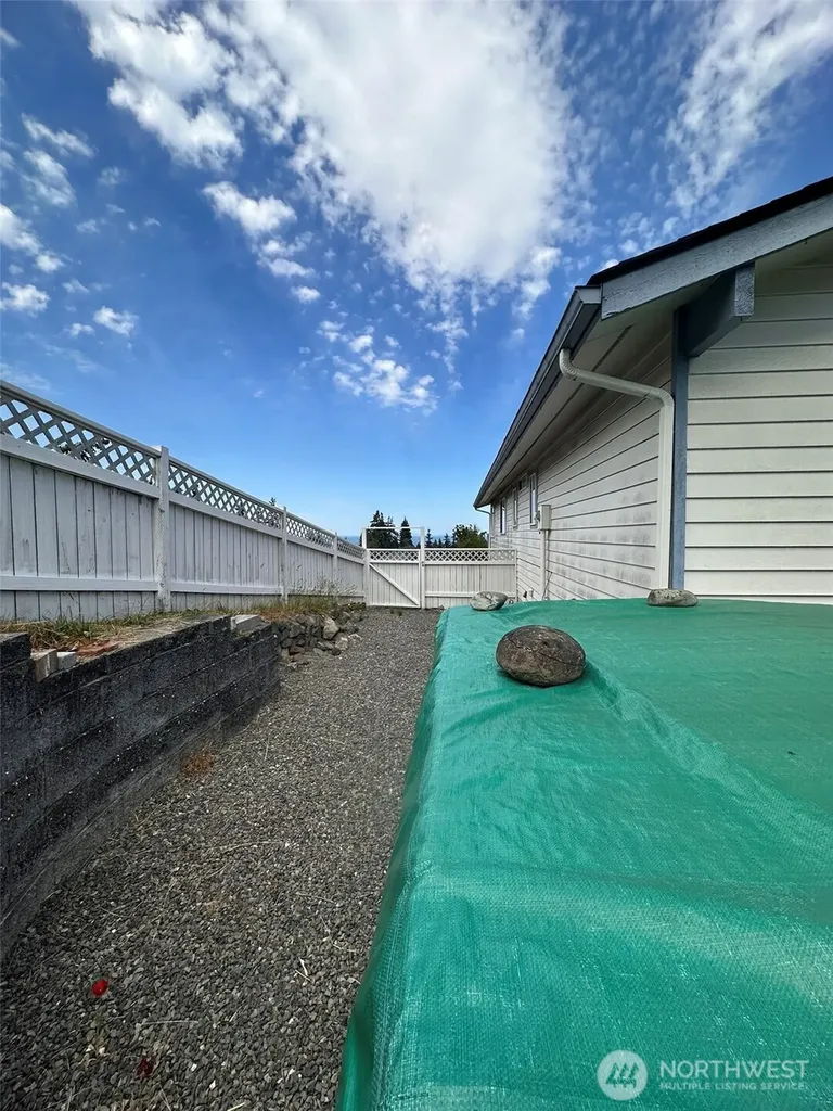 506 S Ennis Street Port Angeles WA 98362
