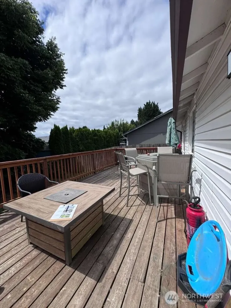 1990 Whitetail Lane Woodland WA 98674