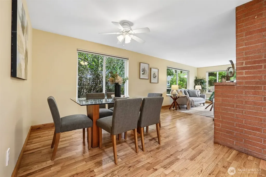 11746 22nd Avenue NE Seattle WA 98125