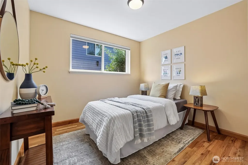 11746 22nd Avenue NE Seattle WA 98125