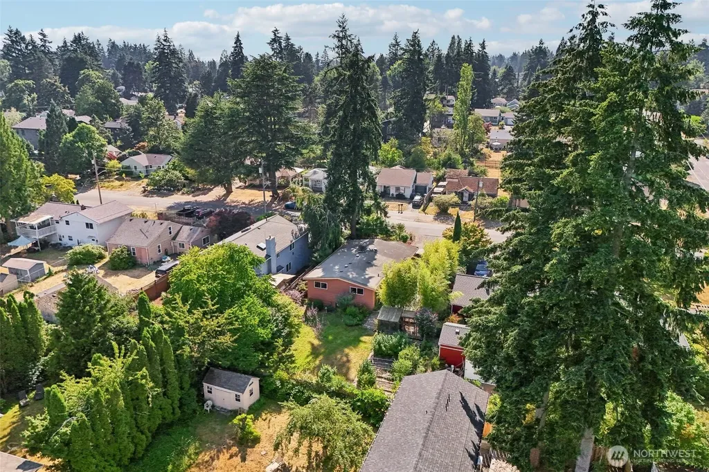 11746 22nd Avenue NE Seattle WA 98125