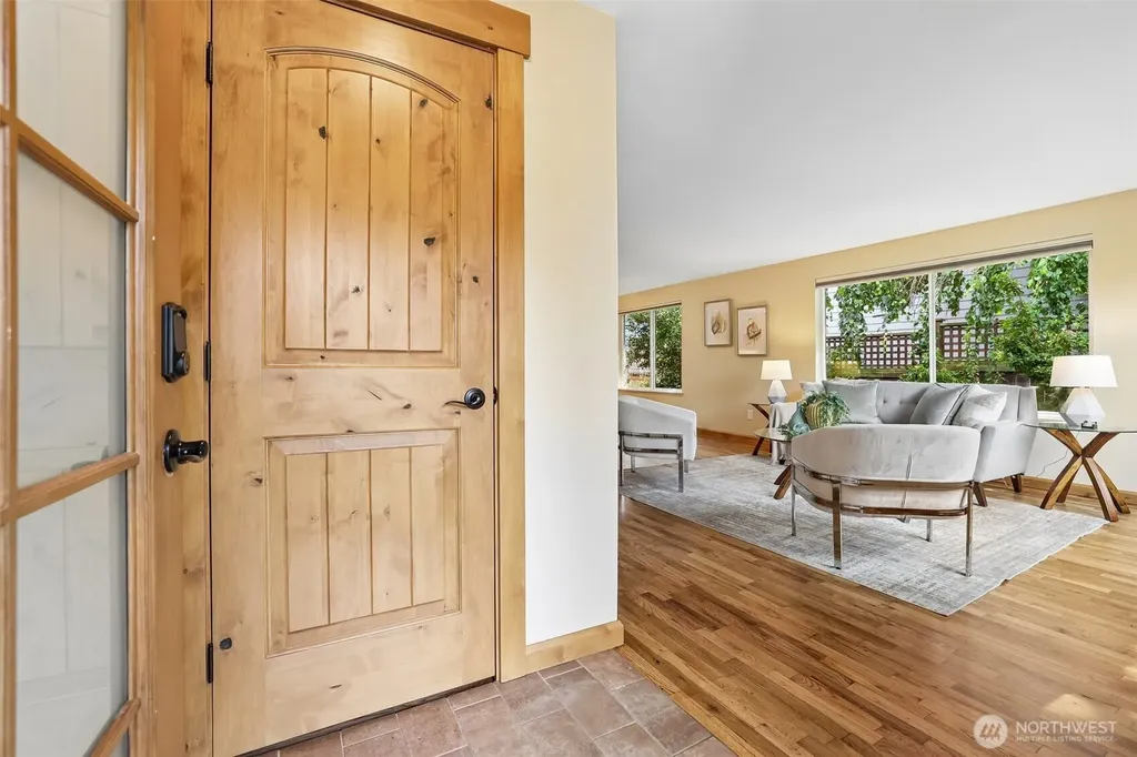 11746 22nd Avenue NE Seattle WA 98125