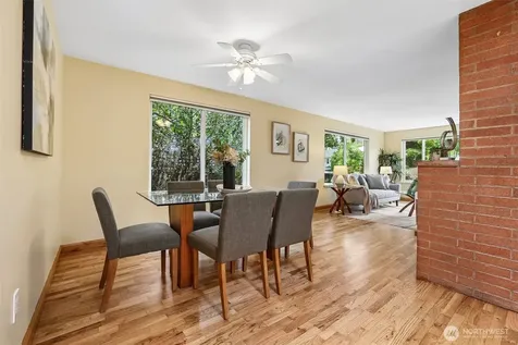 11746 22nd Avenue NE Seattle WA 98125