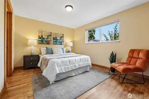 11746 22nd Avenue NE Seattle WA 98125