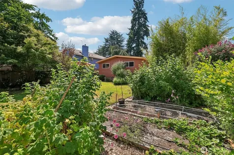 11746 22nd Avenue NE Seattle WA 98125