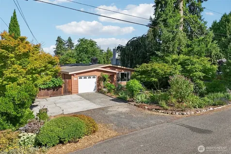 11746 22nd Avenue NE Seattle WA 98125