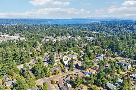 11746 22nd Avenue NE Seattle WA 98125