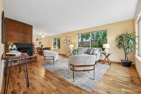 11746 22nd Avenue NE Seattle WA 98125