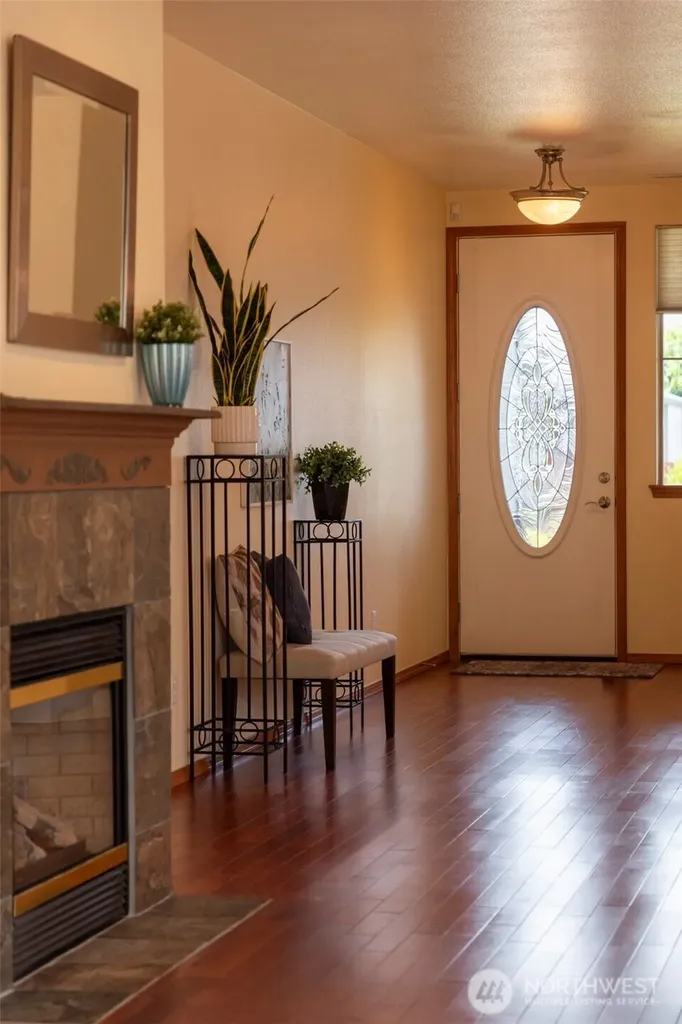 8646 Bainbridge Loop NE Lacey WA 98516