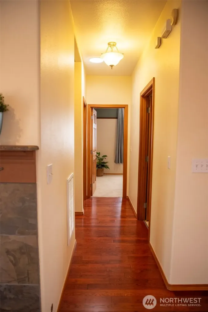 8646 Bainbridge Loop NE Lacey WA 98516