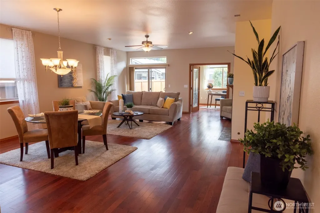 8646 Bainbridge Loop NE Lacey WA 98516