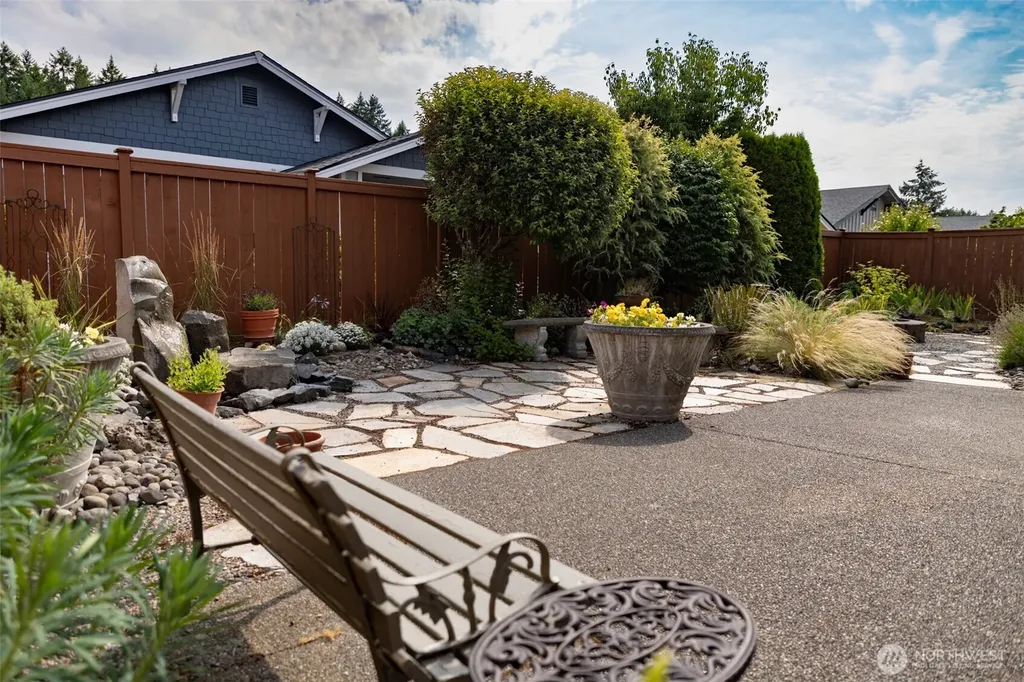 8646 Bainbridge Loop NE Lacey WA 98516
