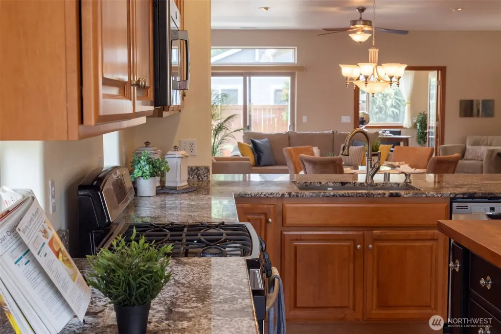 8646 Bainbridge Loop NE Lacey WA 98516