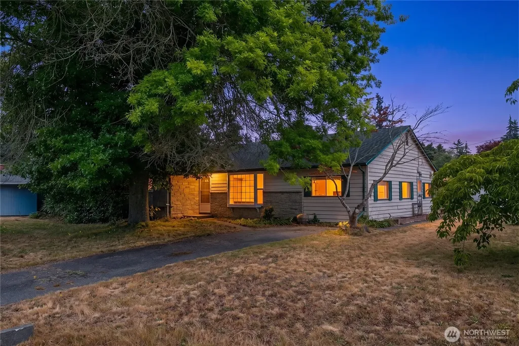 20911 78th Avenue W Edmonds WA 98026