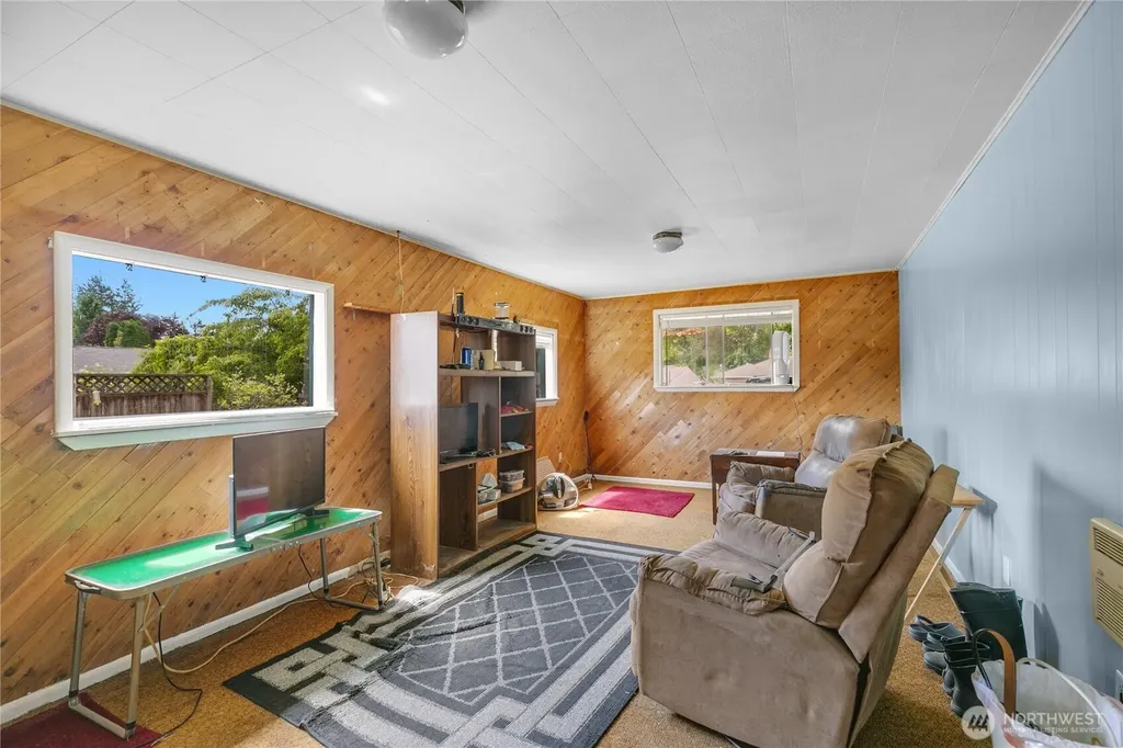 20911 78th Avenue W Edmonds WA 98026
