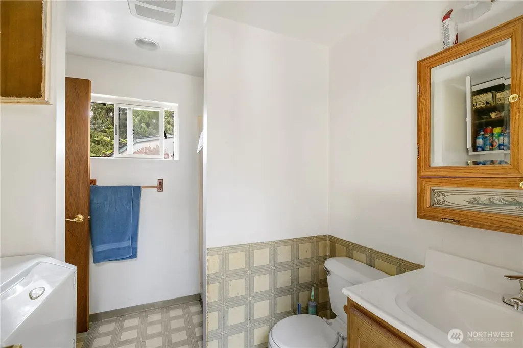 20911 78th Avenue W Edmonds WA 98026