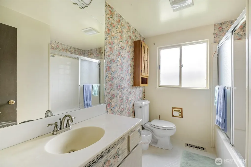20911 78th Avenue W Edmonds WA 98026