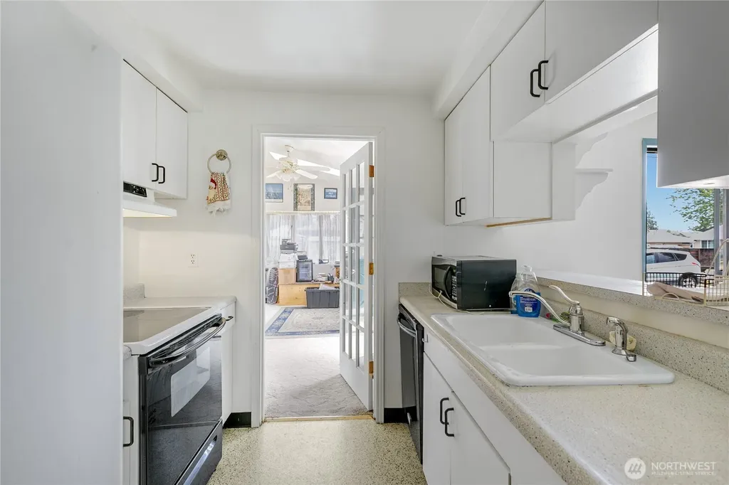 20911 78th Avenue W Edmonds WA 98026