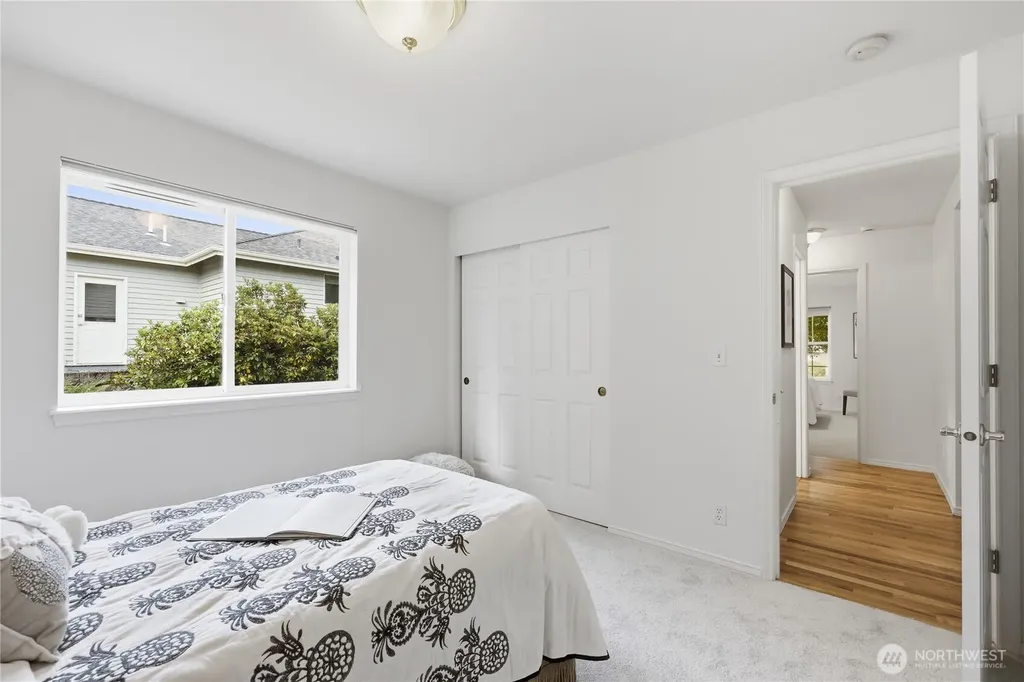 20334 12th Avenue NE Poulsbo WA 98370