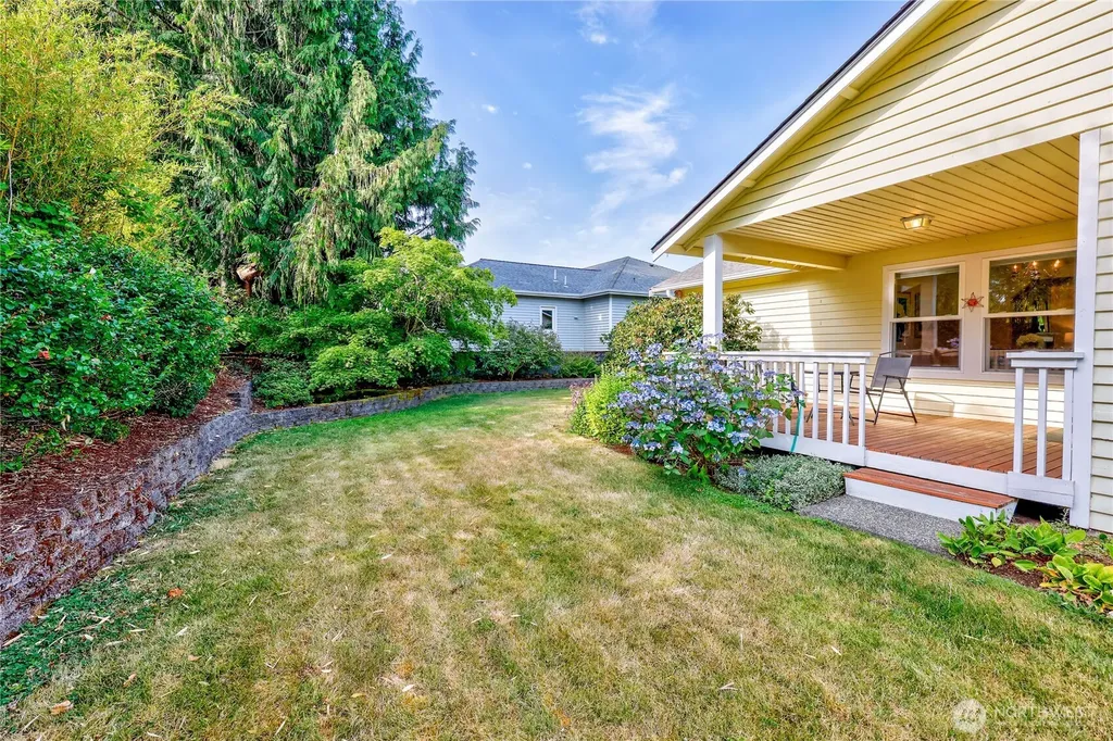 20334 12th Avenue NE Poulsbo WA 98370