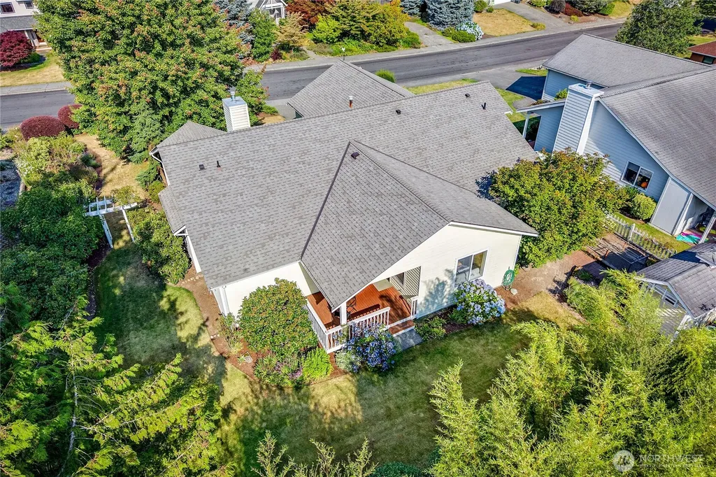 20334 12th Avenue NE Poulsbo WA 98370