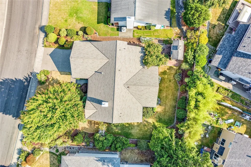 20334 12th Avenue NE Poulsbo WA 98370