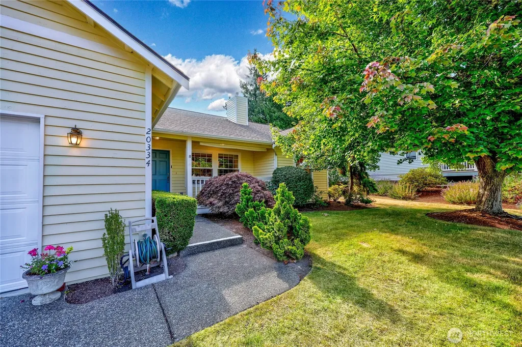 20334 12th Avenue NE Poulsbo WA 98370