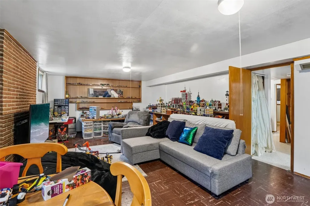 4151 23rd Avenue SW Seattle WA 98106