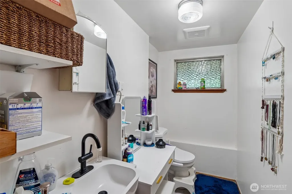 4151 23rd Avenue SW Seattle WA 98106