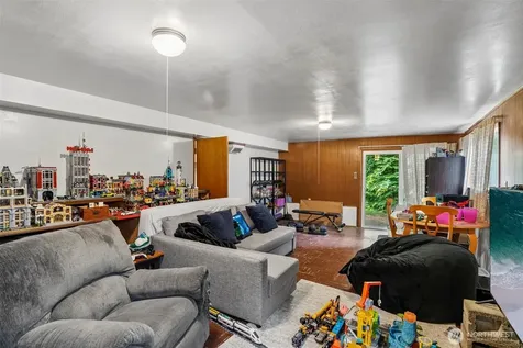 4151 23rd Avenue SW Seattle WA 98106