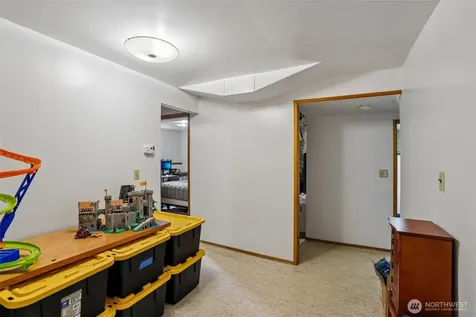 4151 23rd Avenue SW Seattle WA 98106