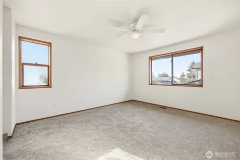 15931 22nd Avenue SW Burien WA 98166