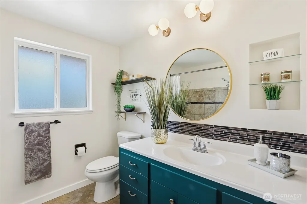 1708 S Visscher Street Tacoma WA 98465