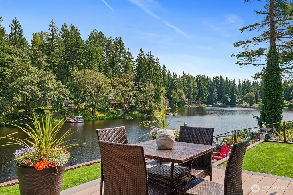 4914 Thompson Lane SE Olympia WA 98513