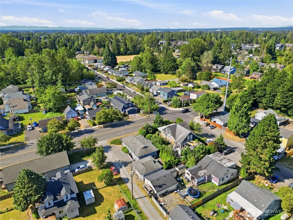 207 E 84th Street Tacoma WA 98445