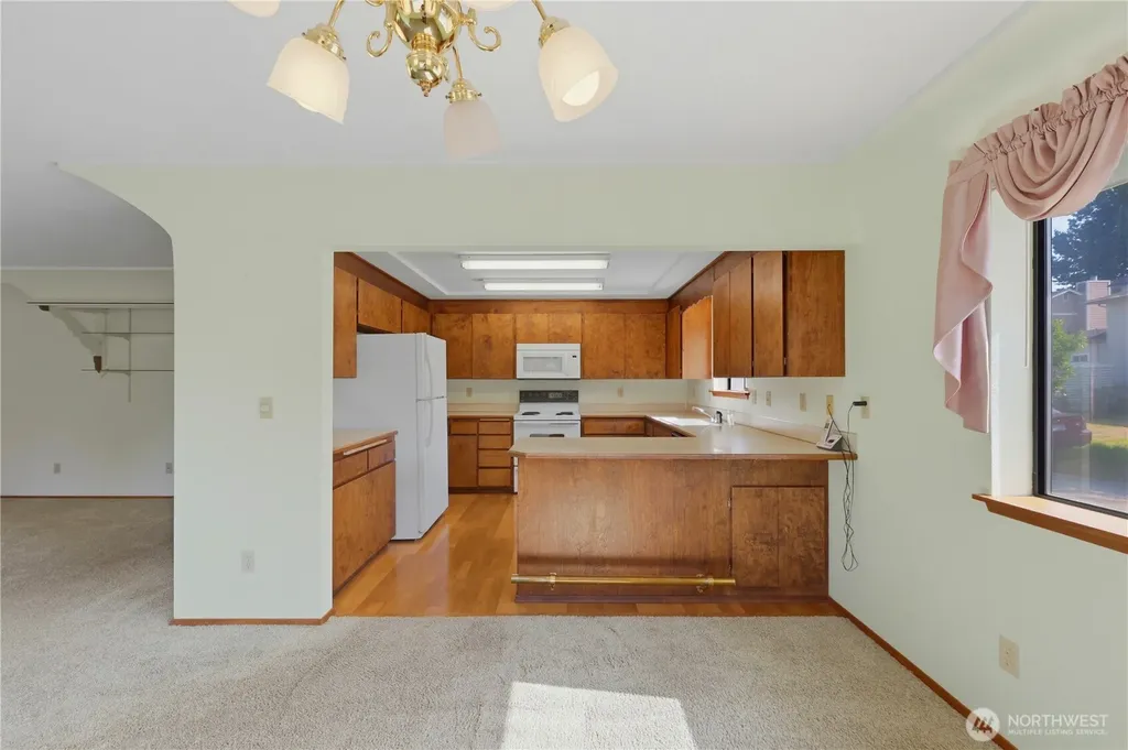 207 E 84th St Street Tacoma WA 98445
