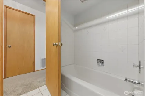 207 E 84th Street Tacoma WA 98445