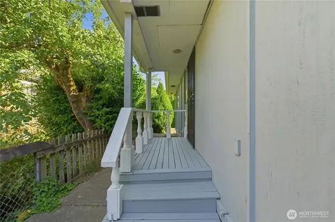 207 E 84th St Street Tacoma WA 98445
